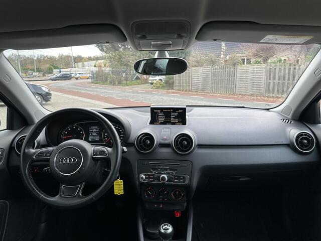 Audi A1 Sportback 1.0 TFSI Pro Line |Airco |Parkeer sensoren |Dealer onderhouden!