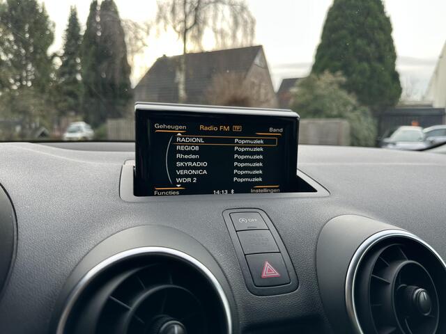 Audi A1 Sportback 1.0 TFSI Pro Line |Airco |Parkeer sensoren |Dealer onderhouden!