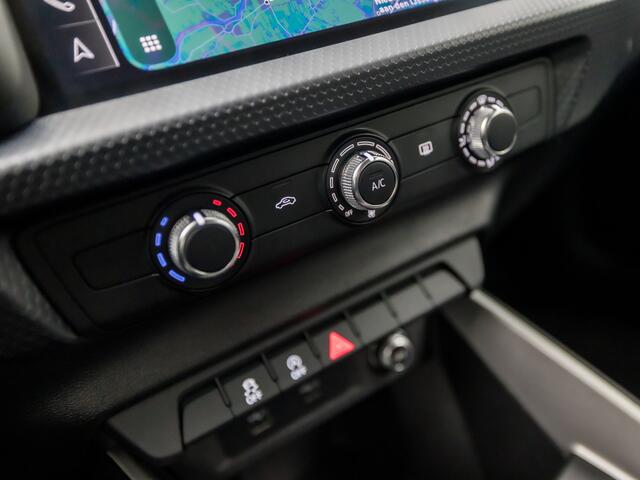 Audi A1 Sportback 25 TFSI Sport (APPLE CARPLAY, GROOT NAVI, CRUISE, SPORTSTOELEN, LEDER STUURWIEL, LANE ASSIST, NIEUWE APK, NIEUWSTAAT)