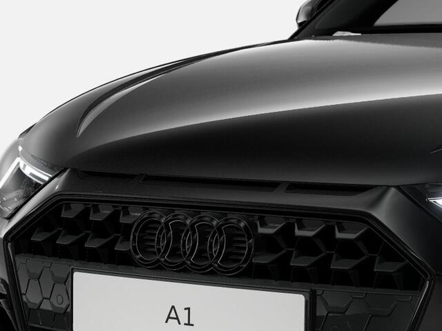 Audi A1 Sportback 25 TFSI S edition 95 PK · Achteruitrijcamera · Optiekpakket zwart plus · Privacy glas · Stoelverwarming voorin
