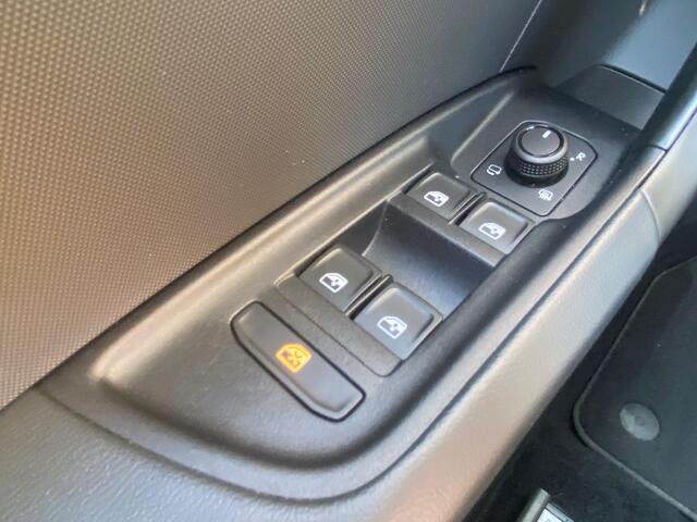 Audi A1 Sportback 30 TFSI 110pk S-Tronic Advanced edition Navigatie Apple Carplay / Android Auto Climate Control Camera Parkeer sensoren Dab