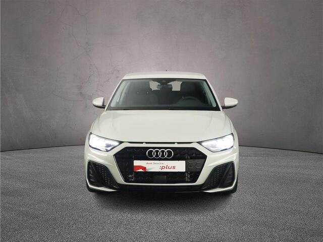 Audi A1 Sportback 25 TFSI S edition | ACC | Camera | Parkeersensoren | Full-led | Optiek zwart | Audi sound |