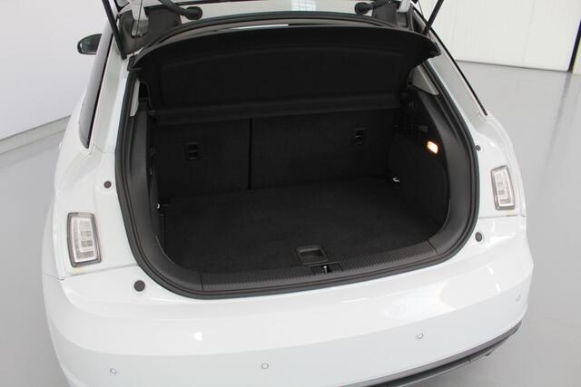 Audi A1 Sportback 1.0 TFSI Adrenalin 96PK, S-LINE EXTER-PAKKET | NAVIGATIE | CRUISE CONTROLE | PARKEERSENSOREN