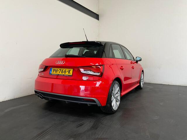 Audi A1 Sportback 1.0 TFSI S-Line. 5-Deurs!