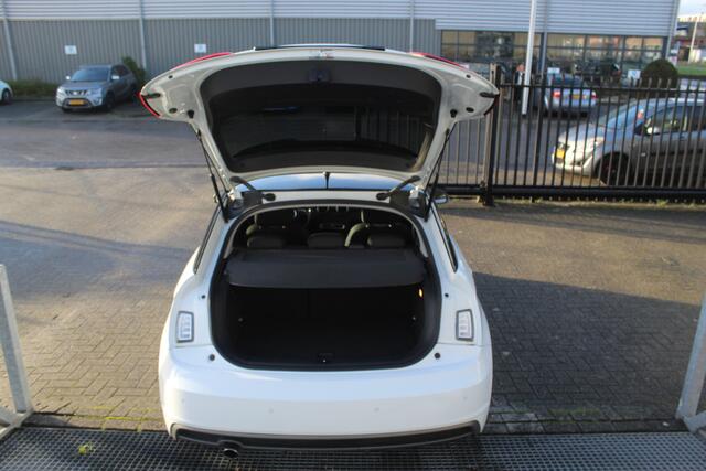 Audi A1 Sportback 1.0 TFSI S-Line Navigatie/Led koplampen/Stoelverwarming/Parkeersensoren/Climate control/17 inch/Privacy glas