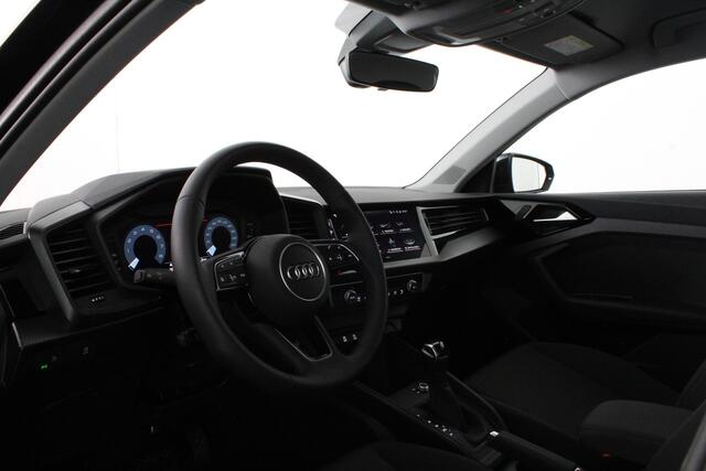 Audi A1 Sportback 30 TFSI Pro Line Automaat/116pk/Navigatie/Mythos Black Metallic/Parkeersensoren/16 inch velgen