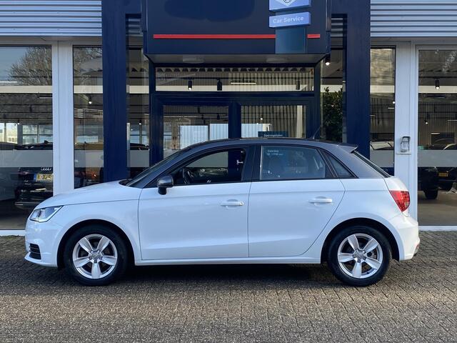 Audi A1 Sportback 1.0 TFSI Adrenalin / Automaat / 34.000 KM! / Cruise-Control / Climate-Control / Stoelverwarming / Radio-Bluetooth / Navi / Armsteun-Voor / PDC V+A / 15'' LMV / All-Season / ENZ.