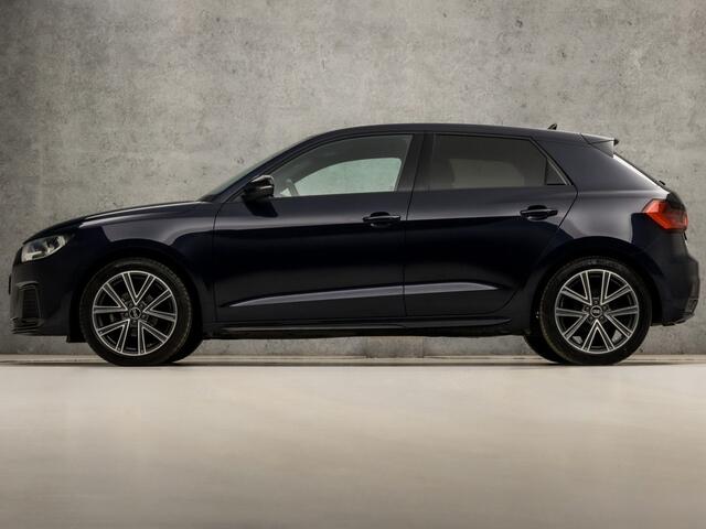 Audi A1 Sportback 25 TFSI Epic Sport (APPLE CARPLAY, ZWART HEMEL, GETINT GLAS, SPORTSTOELEN, PARKEERSENSOREN, LED ACHTERLICHTEN, CRUISE, NIEUWSTAAT)