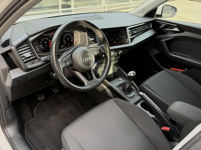 Audi A1 Sportback TFSI *!* NAVIGATIE/ CARPLAY/ 18 INCH/ CRUISE *!*