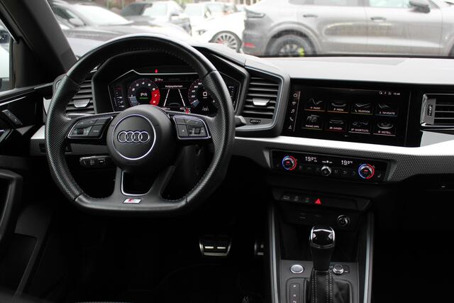 Audi A1 Sportback 40 TFSI S Line edition one 200pk / Navigatie / Keyless / Virtual Cockpit / 18'' / Parkeerhulp achter / Stoelverwarming / LED Koplampen / DAB / ACC