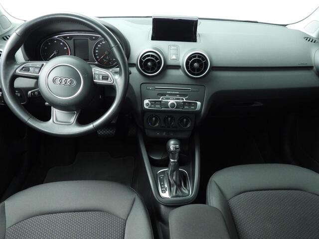 Audi A1 Sportback 1.0 TFSI Automaat | 5 zitplaatsen | Airco | Navigatie | Parkeersensoren | 15" velgen