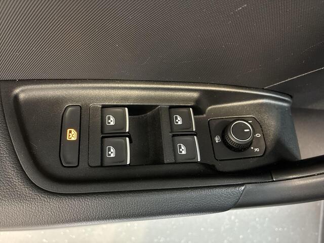 Audi A1 Sportback 25 TFSI 95pk Pro Line · Apple/Android Car Play · P-Sensoren · Cruise Control · DAB · 15'' Inch · Garantie t/m 20-11-2027 of 100.000km