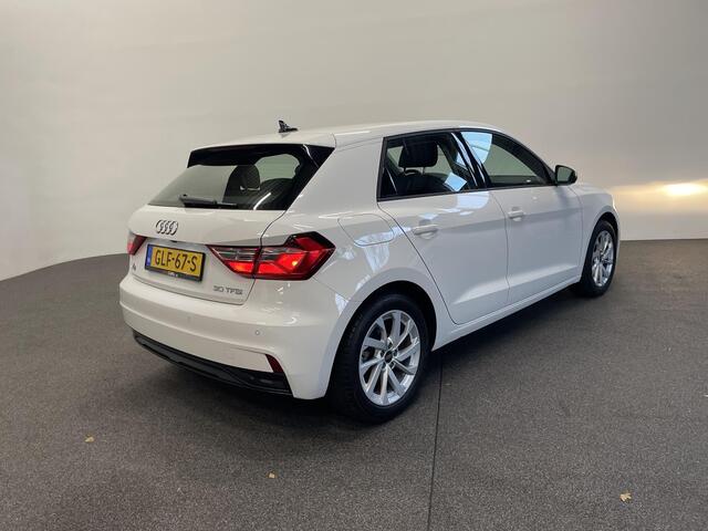 Audi A1 Sportback 30 TFSI 110pk S-Tronic Advanced edition Navigatie Apple Carplay / Android Auto Climate Control Camera Parkeer sensoren Dab