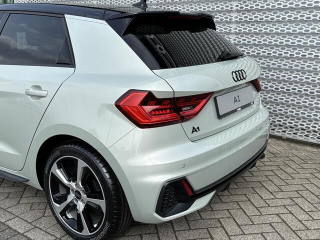 Audi A1 Sportback 25 TFSI S edition 3-spaaks sport afgevlakt stuur \ Audi phone box \ Autom. Airco 2 zones \ Dak in contrastkleur \ Optiekpakket zwart plus \ Privacy glas \