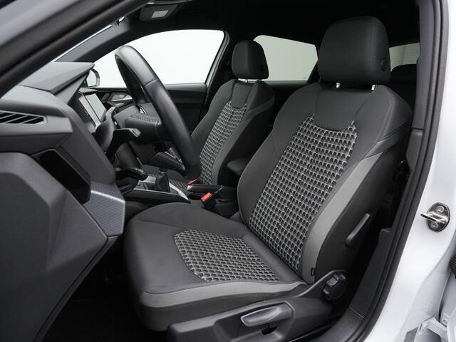 Audi A1 citycarver 30 TFSI 116 pk | Sportstoelen | Navigatie | Virtual Cockpit | Parkeersensoren achter