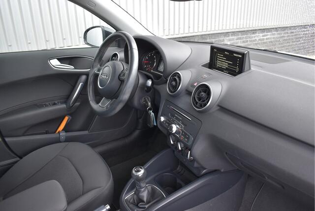 Audi A1 Sportback 1.0 TFSI S-Line Cruise, Origineel NL, Multi. stuur, A/C, 5-drs, LMV 17"