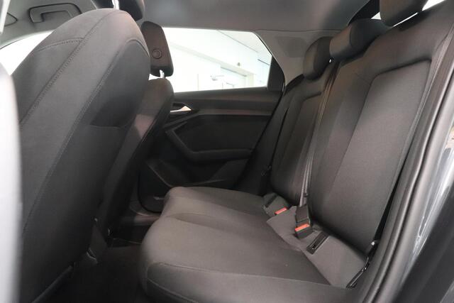 Audi A1 Sportback 25 TFSI Pro Line | Climate control | Parkeersensor | Stoelverwarming | AppleCarplay AndroidAuto navigatie |