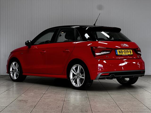 Audi A1 Sportback 1.0 TFSI Adrenalin/ Trekhaak/ Facelift!/ DEALER ONDERHOUDEN!/ 5-Drs/ Two-Tone/ 17'' LMV/ Navi/ Airco/ Cruise/ Elek. pakket/ Isofix/ Bluetooth/ Multi. LEDER. Stuur/ Mistl./ Dagrijverl.
