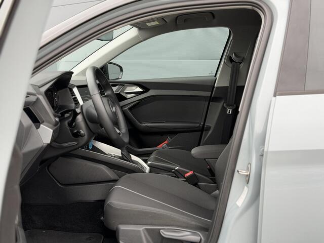 Audi A1 Sportback 25 TFSI Advanced edition 95PK | S-tronic | Parkeersensoren | S-line exterieur | Airco | Lichtmetaal |