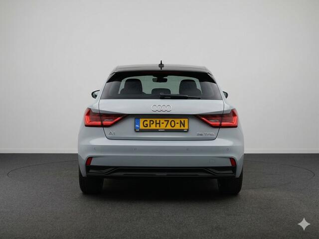 Audi A1 Sportback 25 TFSI Advanced edition 95PK | S-tronic | Parkeersensoren | S-line exterieur | Airco | Lichtmetaal |