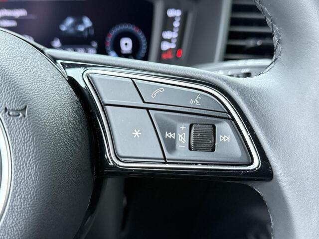 Audi A1 Sportback 25 TFSI S edition | 95 PK | Automaat | Navigatiesysteem | Adaptive cruise control | Climate control | Keyless | S line |