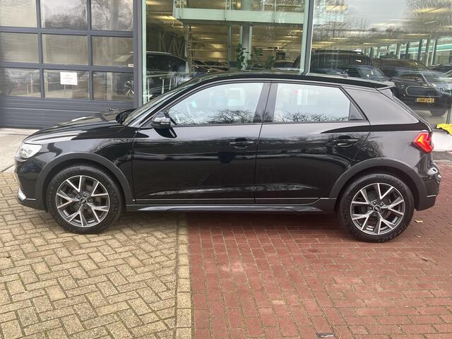 Audi A1 citycarver 25 TFSI epic / Led / Leder / Virtual cockpit / Climate Control / Navigatie / 17 Inch TRANS