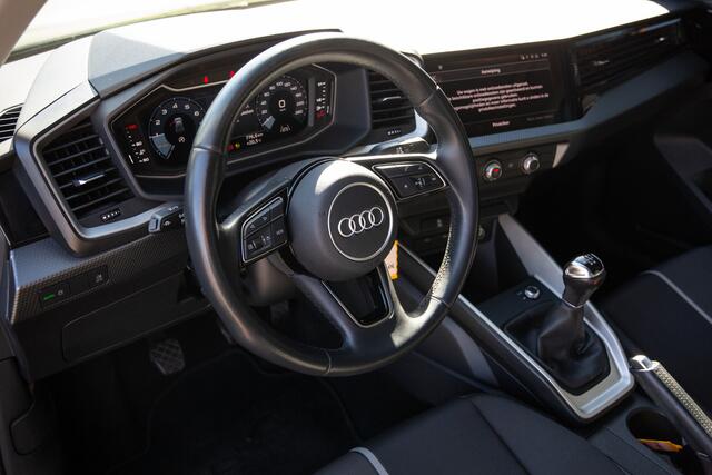 Audi A1 Sportback 25 TFSI Pro Line , Cruise control. Carplay,