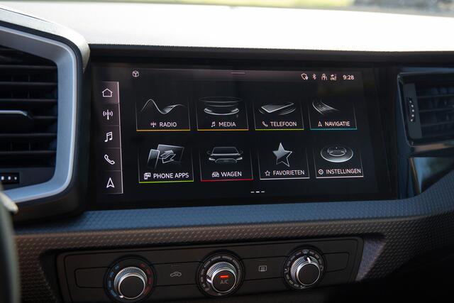 Audi A1 Sportback 25 TFSI Pro Line , Cruise control. Carplay,