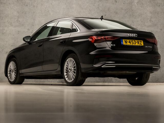 Audi A3 Limousine 30 TFSI Sport Automaat (GROOT NAVI, APPLE CARPLAY, CAMERA, ADAPTIVE CRUISE, LM VELGEN, DIGITAAL DASHBOARD, SPORTSTOELEN, NIEUWE APK, NIEUWSTAAT)