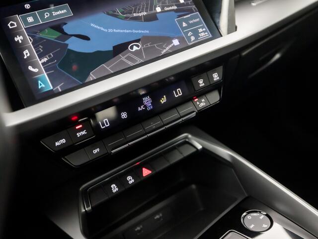 Audi A3 Limousine 30 TFSI Sport Automaat (GROOT NAVI, APPLE CARPLAY, CAMERA, ADAPTIVE CRUISE, LM VELGEN, DIGITAAL DASHBOARD, SPORTSTOELEN, NIEUWE APK, NIEUWSTAAT)