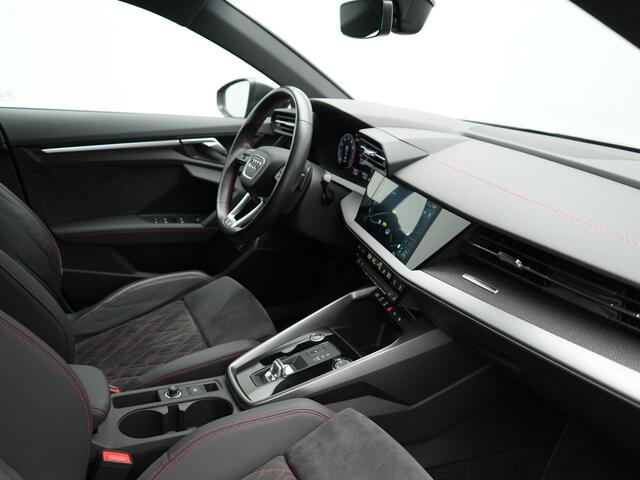 Audi A3 Limousine 35 TFSI S Line 150pk Dealer O.H | Adaptive Cruise | Alcantara Sportstoelen Verwarmd | Keyless | Apple Carplay | S Line Sportstuur | Navigatie | Virtual | DAB | 18"L.M |