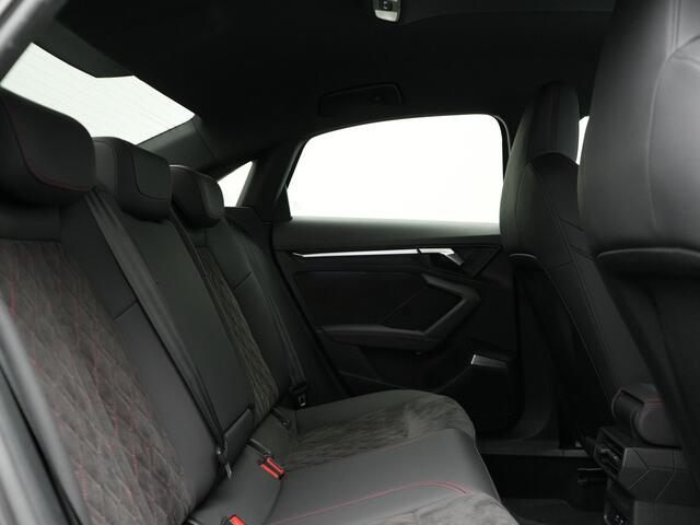 Audi A3 Limousine 35 TFSI S Line 150pk Dealer O.H | Adaptive Cruise | Alcantara Sportstoelen Verwarmd | Keyless | Apple Carplay | S Line Sportstuur | Navigatie | Virtual | DAB | 18"L.M |