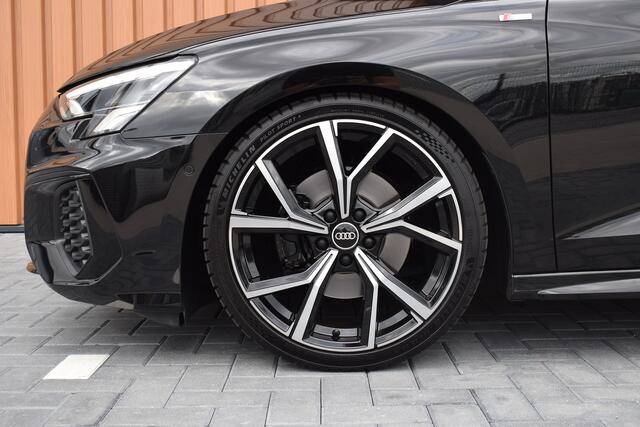 Audi A3 Limousine 35 TFSI 150pk S-tronic S-line | Pano | LED | 19"
