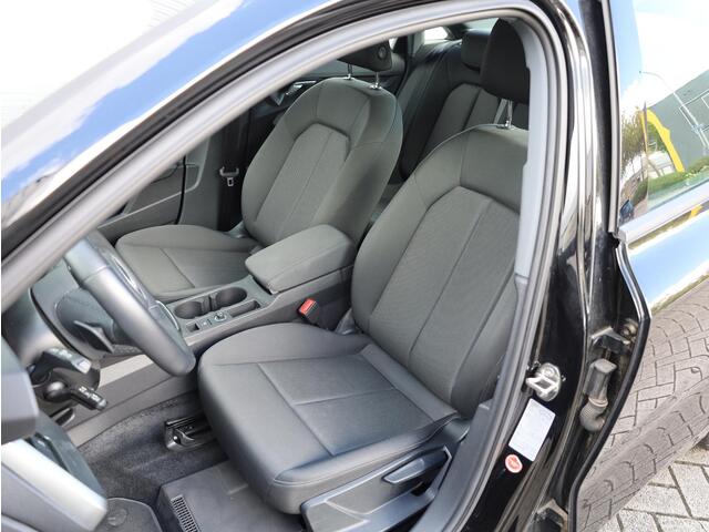 Audi A3 Limousine 35 TFSI 150PK | Virtual Cockpit | Stoelverwarming | Navigatie | LED | DAB |