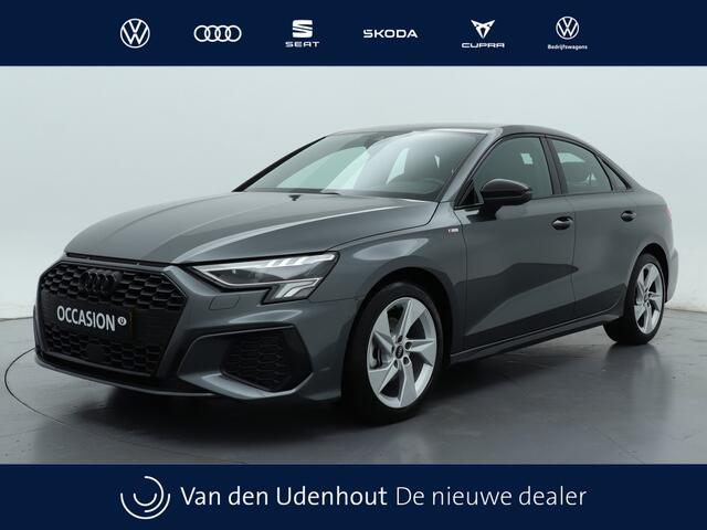 Audi A3 Limousine 30 TFSI S edition | Zwart optiek | LMV | PDC | Navigatie | Carplay |