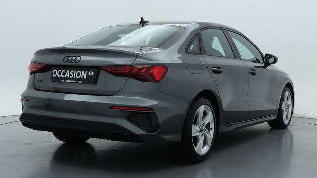 Audi A3 Limousine 30 TFSI S edition | Zwart optiek | LMV | PDC | Navigatie | Carplay |