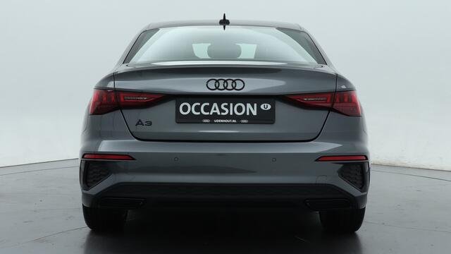 Audi A3 Limousine 30 TFSI S edition | Zwart optiek | LMV | PDC | Navigatie | Carplay |