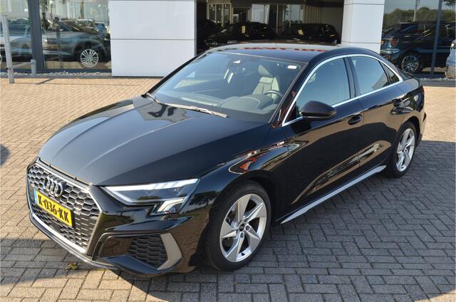 Audi A3 Limousine 35 TFSI 3x S-Line Virtual cockpit | Afgevlakt stuur | Carplay | a.Camera | DAB | LED koplampen