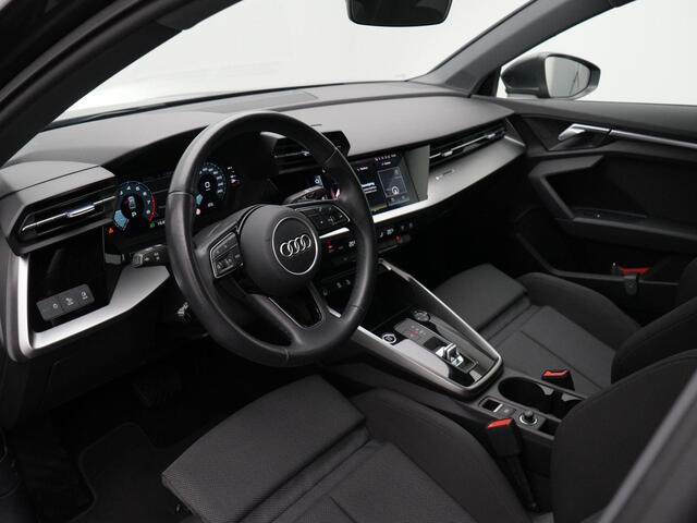 Audi A3 Limousine 35 TFSI 150 pk S-tronic Business edition | Navigatie | Climatronic | Parkeersensoren achter | DAB