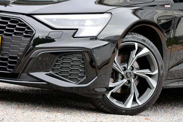 Audi A3 Sportback 35 TFSI S Edition - 150 pk **Camera / Full Led
