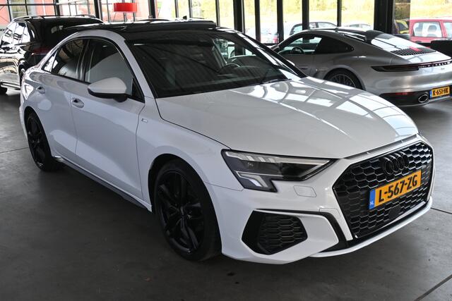 Audi A3 Limousine 30 TFSI Automaat 3x S-Line Panoramadak Stoelverwarming Rijklaarprijs Inruil Mogelijk!