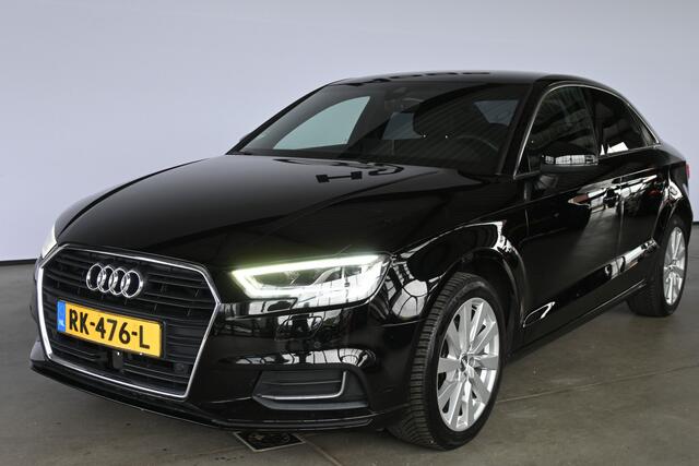 Audi A3 Limousine 1.6 TDI Design Automaat Clima Adaptieve cruise Navigatie Licht metaal Inruil mogelijk