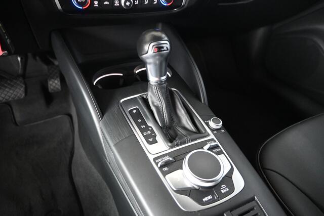 Audi A3 Limousine 1.6 TDI Design Automaat Clima Adaptieve cruise Navigatie Licht metaal Inruil mogelijk