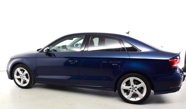 Audi A3 Limousine 35 TFSI Advance Sport Automaat, Privacy glas, Sportstoelen, Trekhaak-Dealer onderhouden