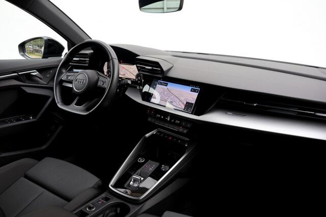Audi A3 Sportback 45 TFSIe S-Line - 245 pk **Full Led / Park assist / El achterklep