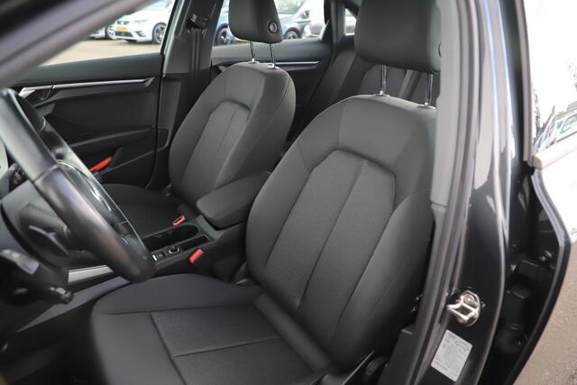 Audi A3 Limousine 30 TFSI Pro Line Automaat Navigatie Carplay Android Climate Cruise Control Parkeersensor LED Rijstrooksensor