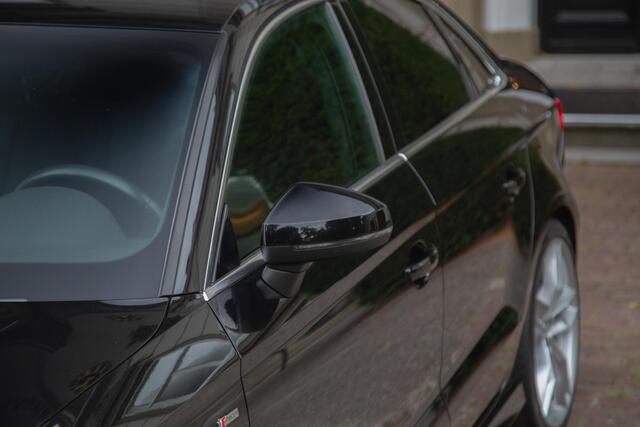 Audi A3 Limousine 1.5 TFSI S-Line 19 inch | PDC | ORG NL 2e EIGN | Nieuwstaat
