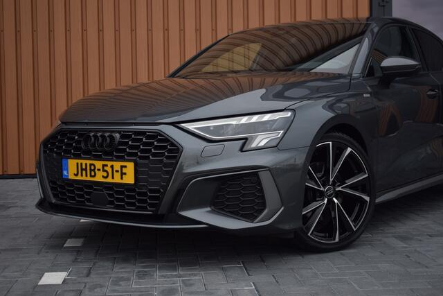 Audi A3 Limousine 35 TFSI 150pk S-tronic S-line | ACC | Carplay | Sfeer | LED | 19"