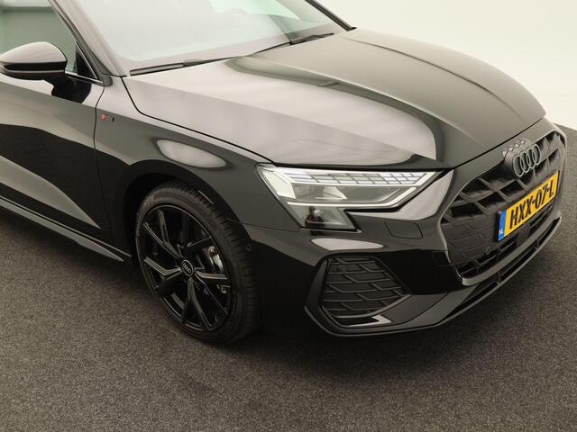 Audi A3 Limousine | 30 TFSI | S edition | | 18 inch velgen | Privacyglas | Sonos 3d | Zwart optiek |