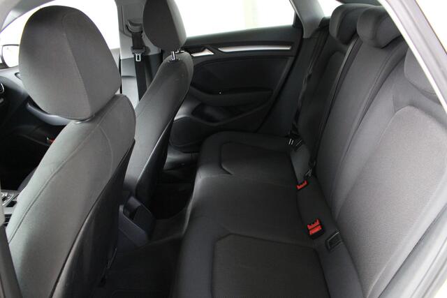 Audi A3 Limousine 35 TFSI 150PK Navigatie | Lichtmetalen velgen | Cruise Control